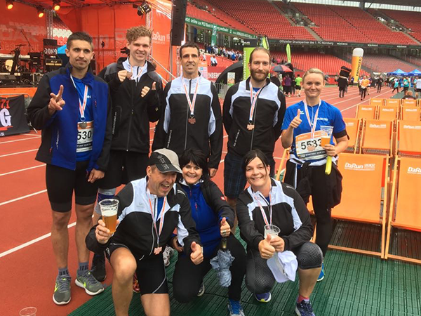 Ausbildung mit Teamgeist CG TEC Mitarbeiter beim B2Run